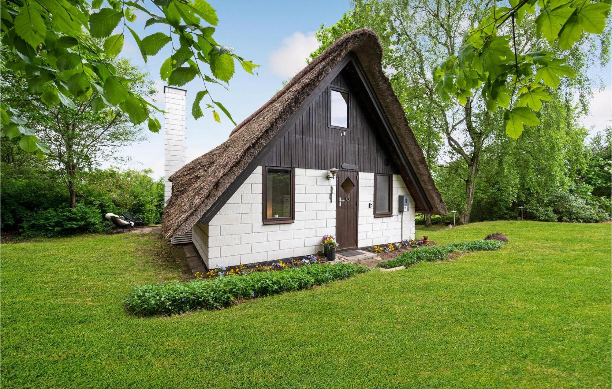 Stunning Home In Logstrup With Kitchen Exterior photo